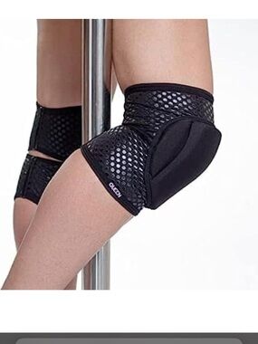 NWT size XL queen pole dance pole wear grippy knee pads